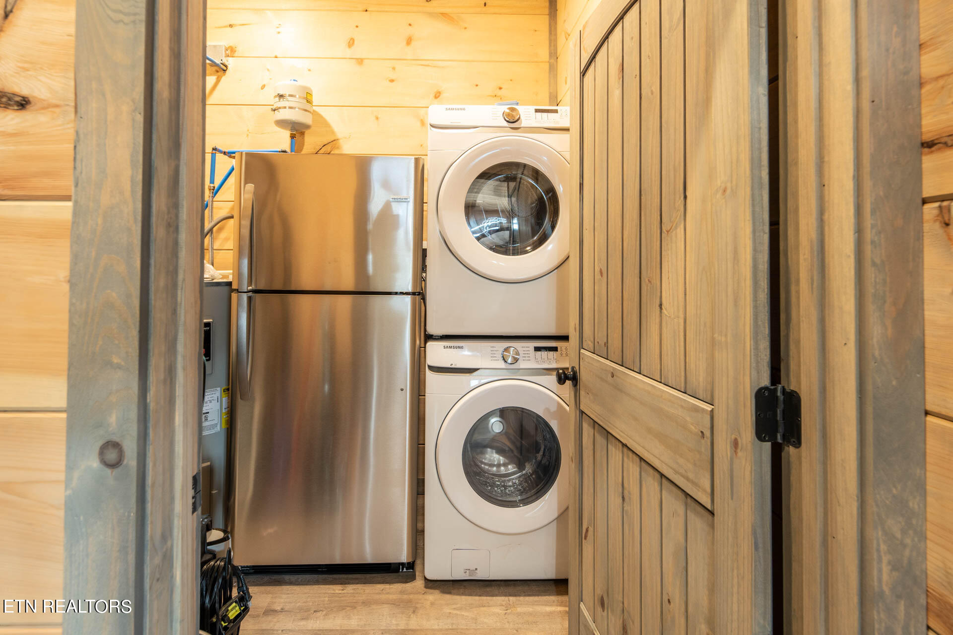 621 Big Bear Ridge Road Gatlinburg, TN 37738 - Photo 35 of 35 Laundry