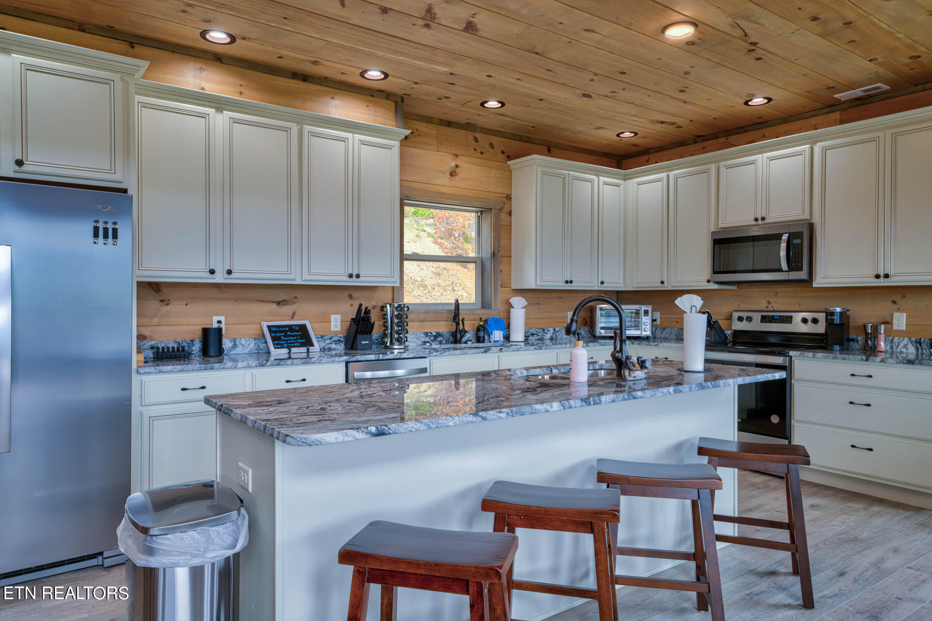 621 Big Bear Ridge Road Gatlinburg, TN 37738 - Photo 7 of 35 Kitchen 1