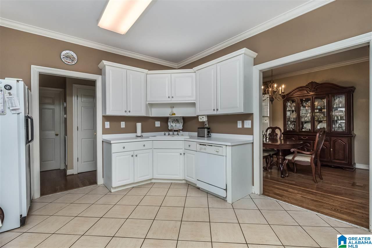 845 Meadow Ridge Lane Birmingham, AL 35242 - Photo 10 of 27
