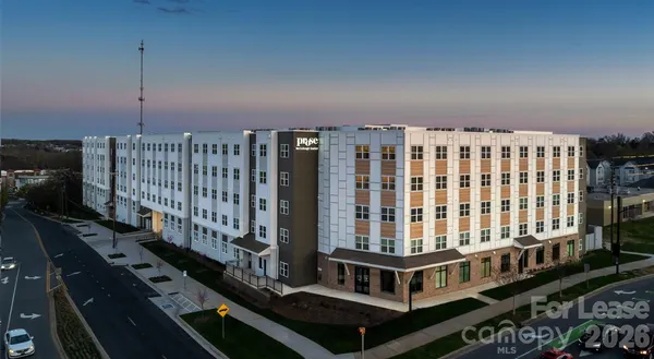 $1,770 | 8424 North Tryon Street, Unit B3, Charlotte, NC 28262