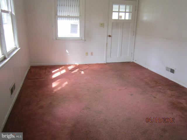 2621 Plainfield Road Dundalk, MD 21222 - Photo 7 of 12 Living Room