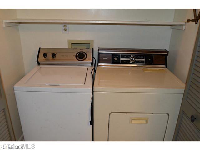 942 Riverview Road Lexington, NC 27292 - Photo 14 of 15 Laundry Room.