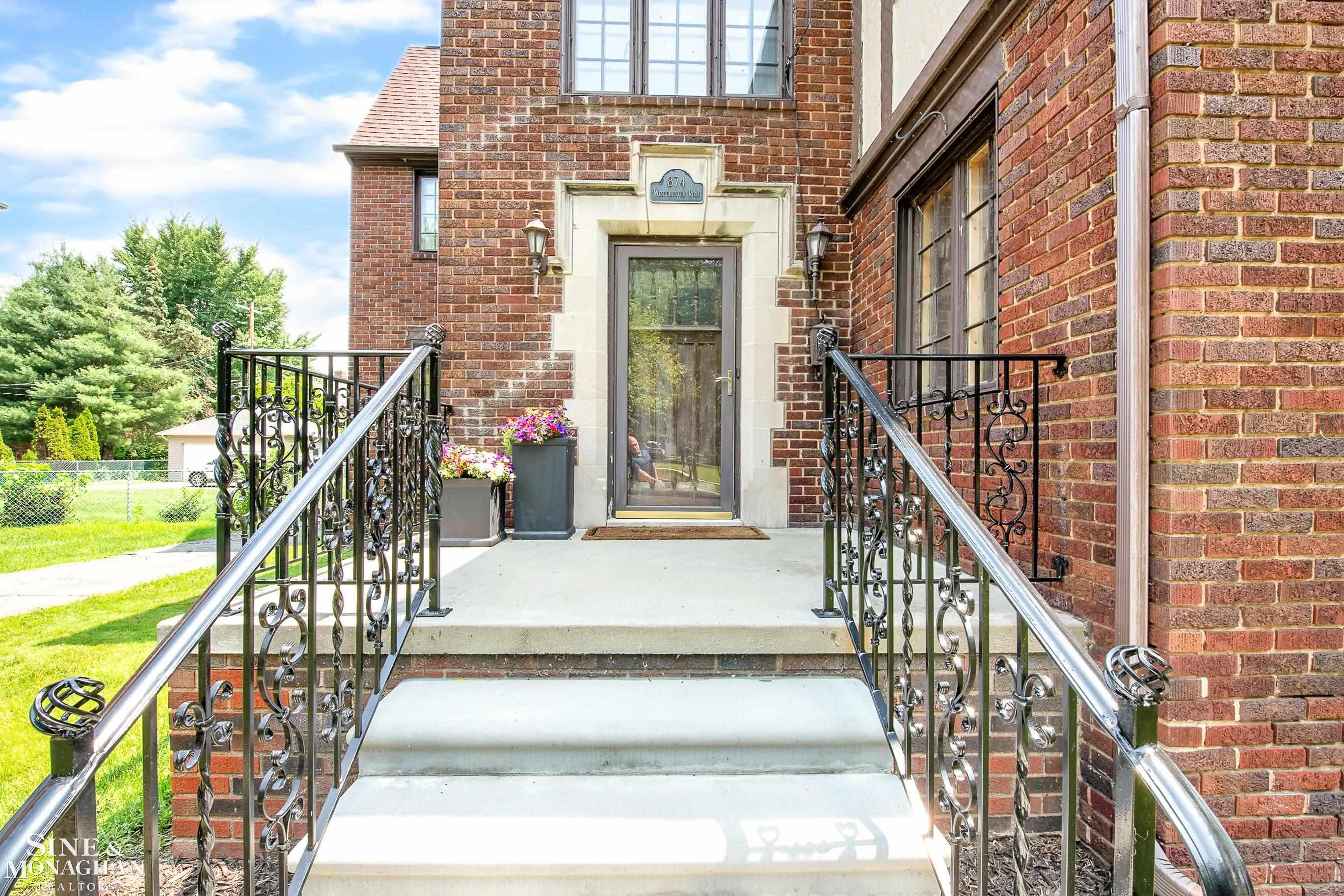 874 Westchester Road Grosse Pointe Park, MI 48230 - Photo 2 of 36