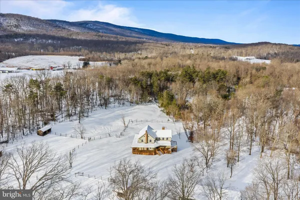 $849,999 | 344 Tub Run Hollow Road, Hedgesville, WV 25427