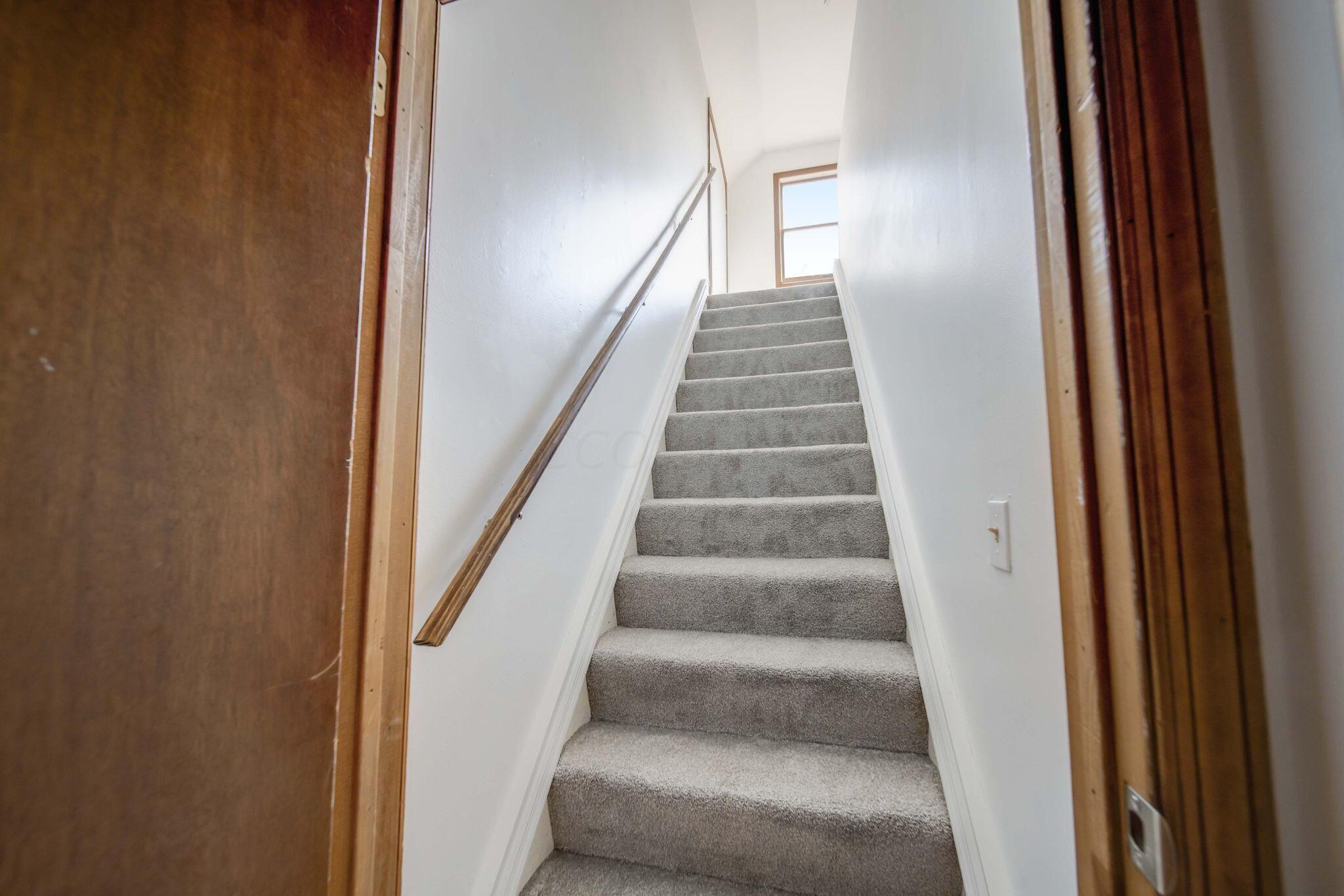 2202 Edgevale Road Columbus, OH 43221 - Photo 26 of 35 Second floor