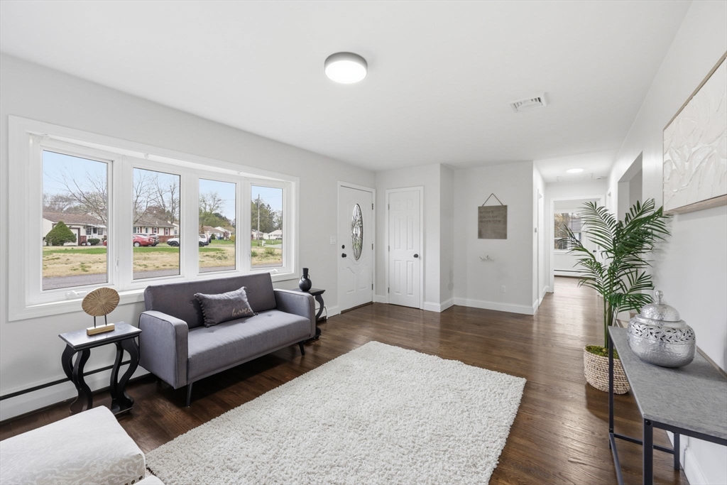 177 Flint Street Springfield, MA 01129 - Photo 7 of 25