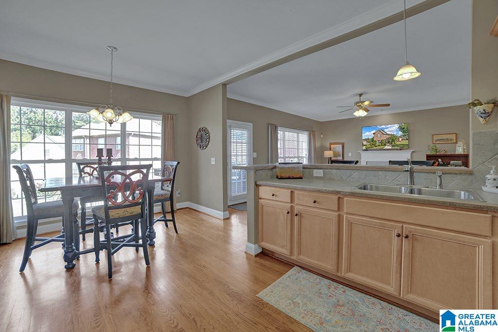 1119 Oak Grove Road Birmingham, AL 35209 - Photo 6 of 30