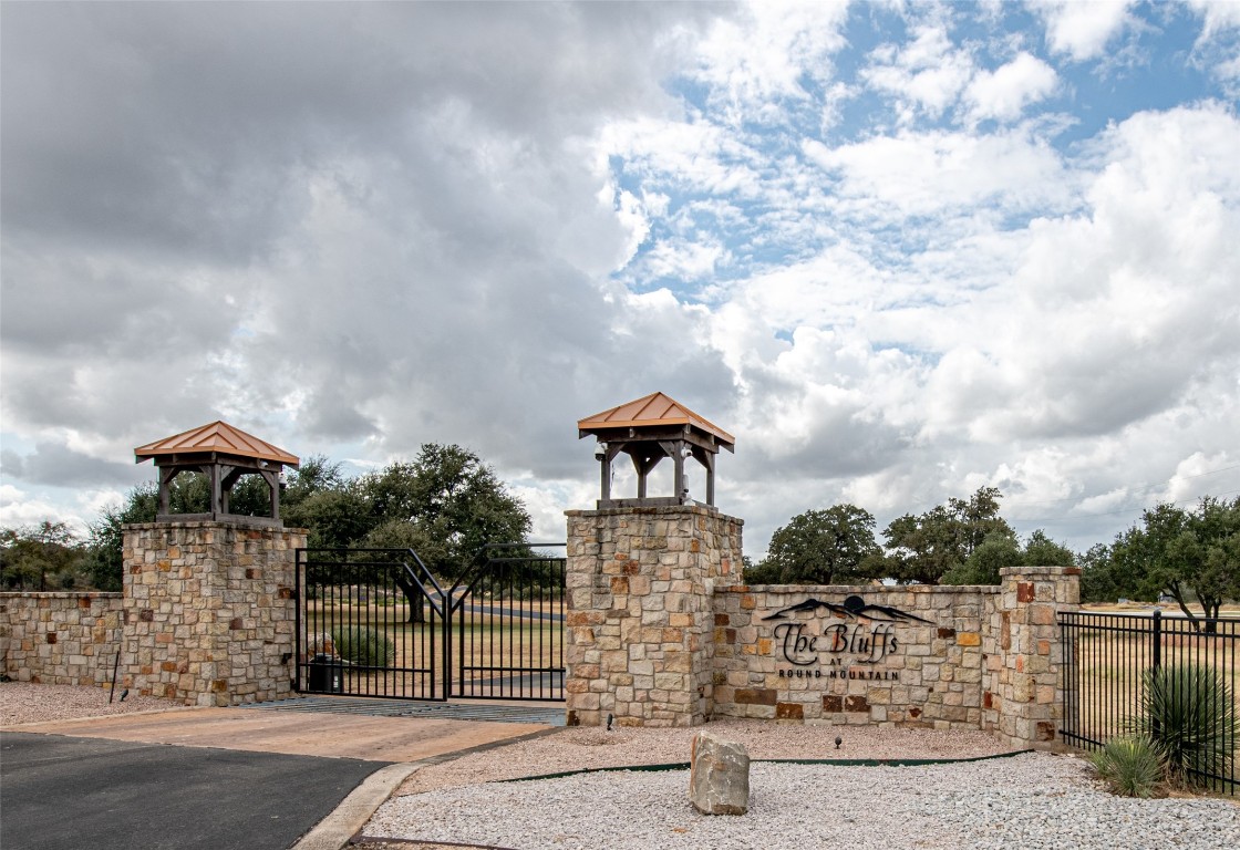 470 Comanche Ridge Round Mountain, TX 78663 - Photo 6 of 25