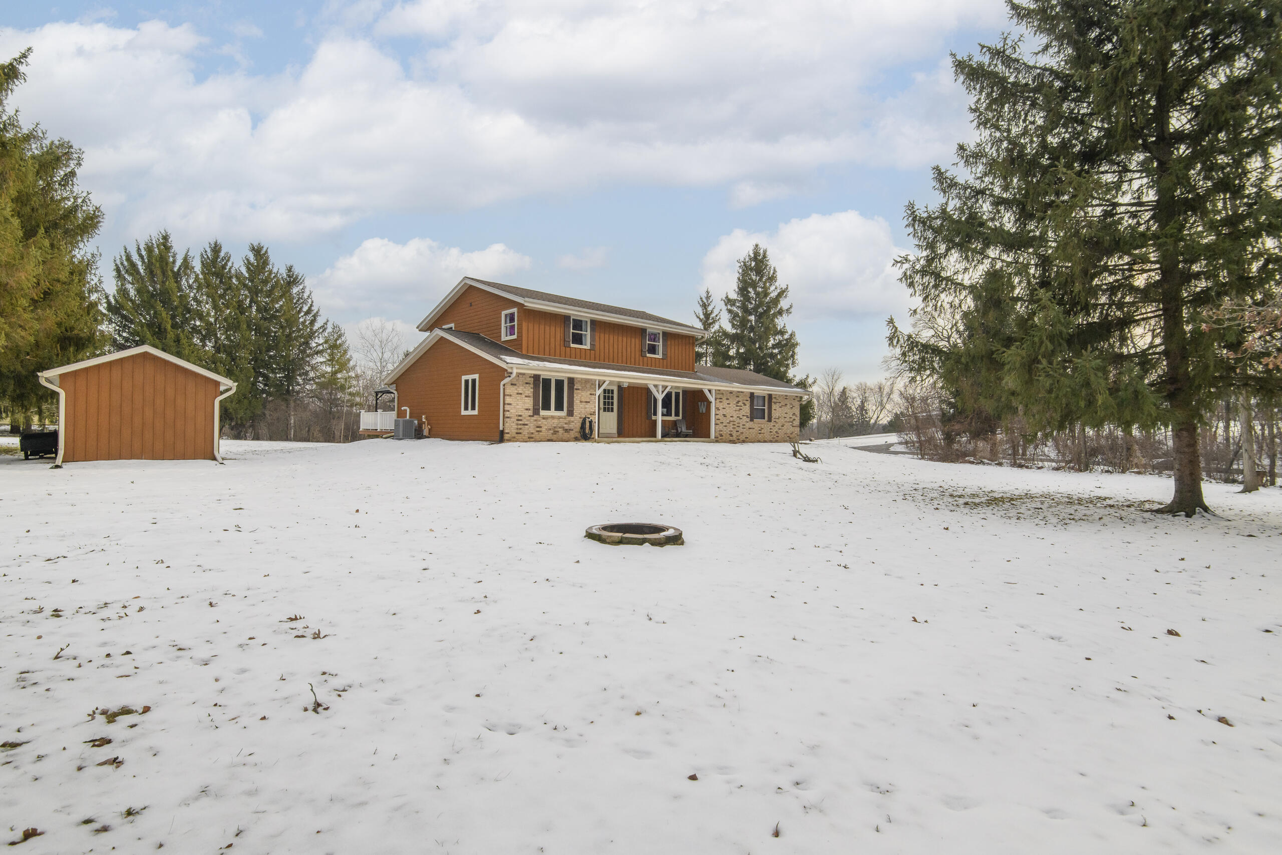 S36W28308 Quail Run Genesee, WI 53189 - Photo 3 of 49 W28308 Quail Run-03