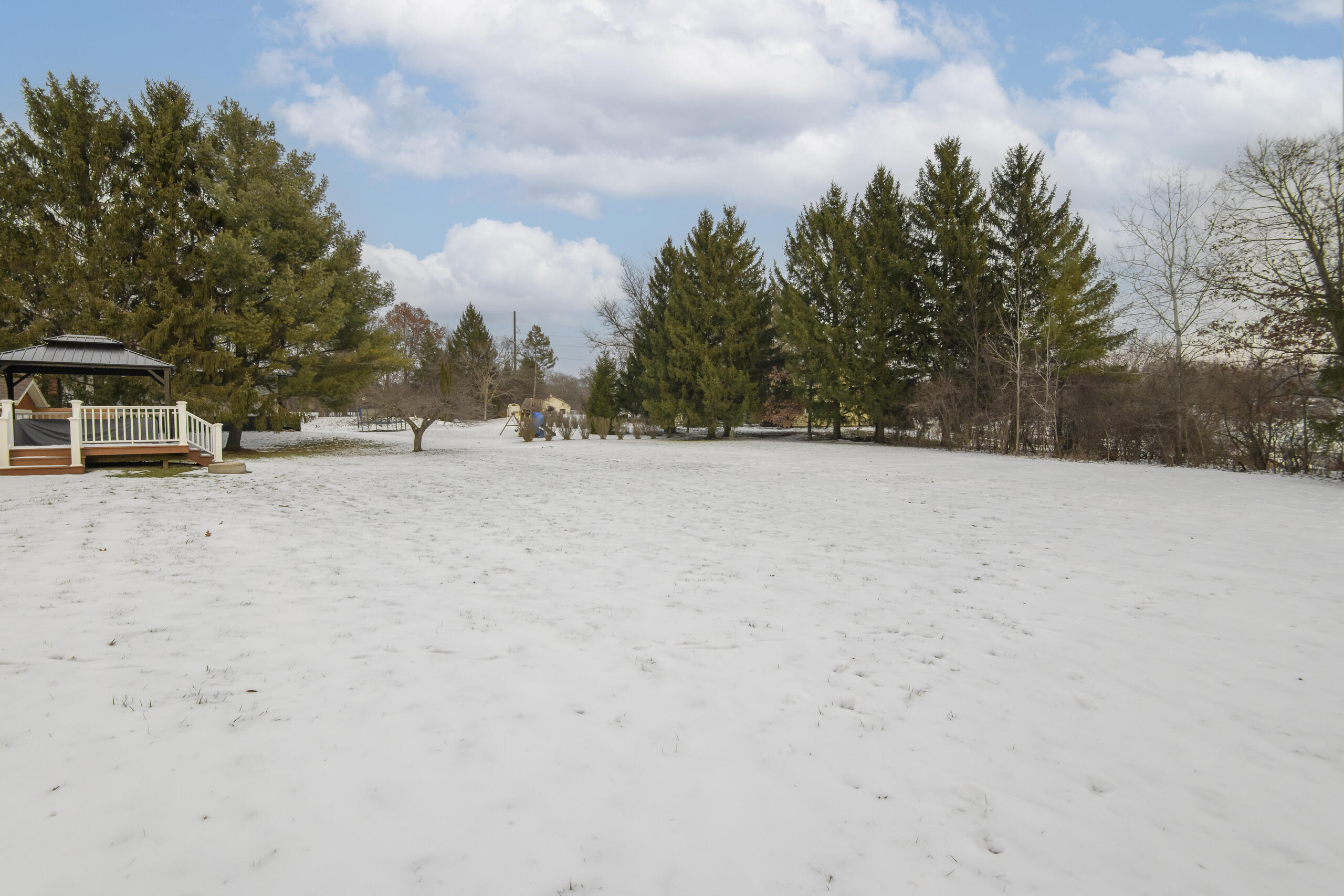 S36W28308 Quail Run Genesee, WI 53189 - Photo 8 of 49 W28308 Quail Run-08