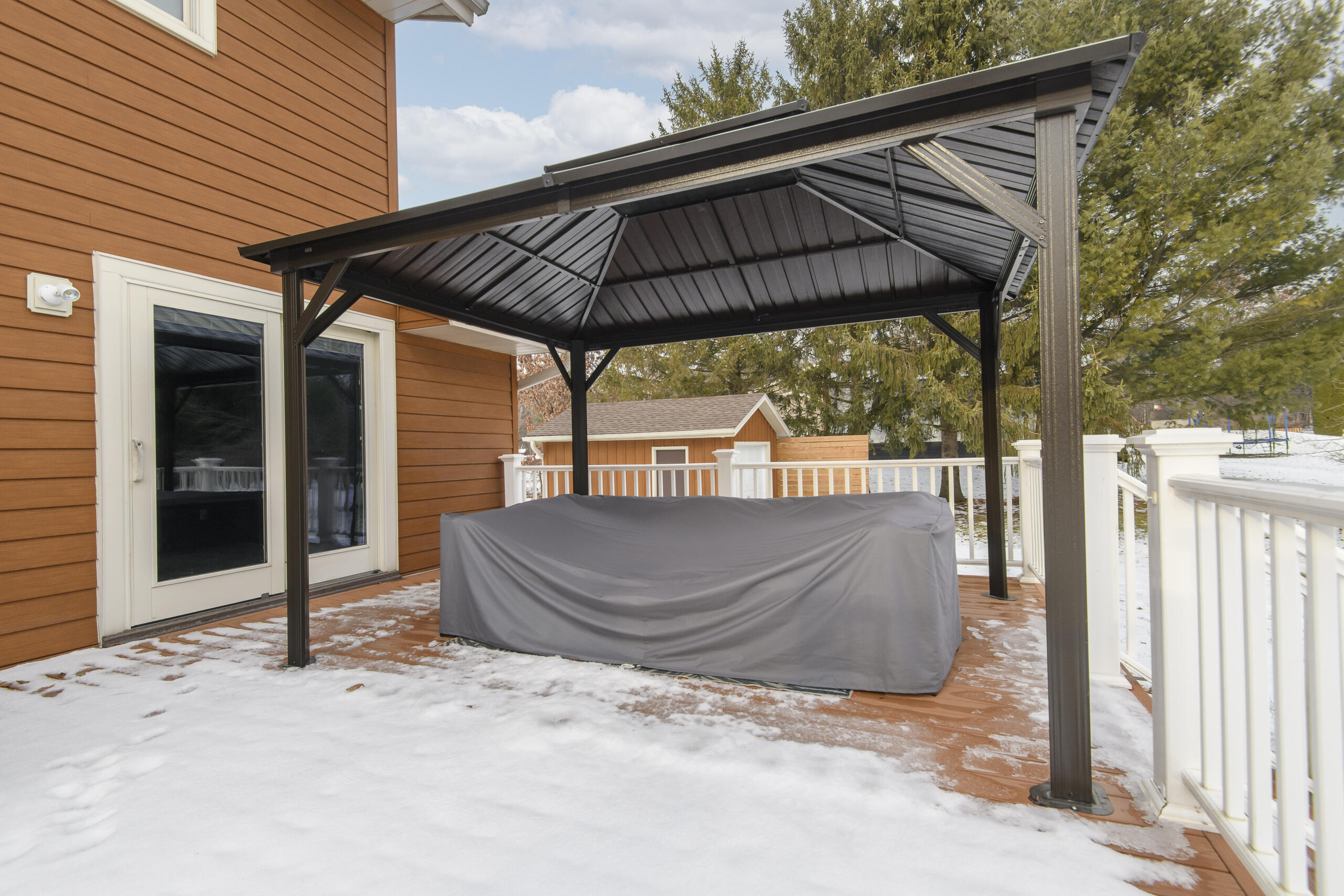 S36W28308 Quail Run Genesee, WI 53189 - Photo 9 of 49 W28308 Quail Run-09