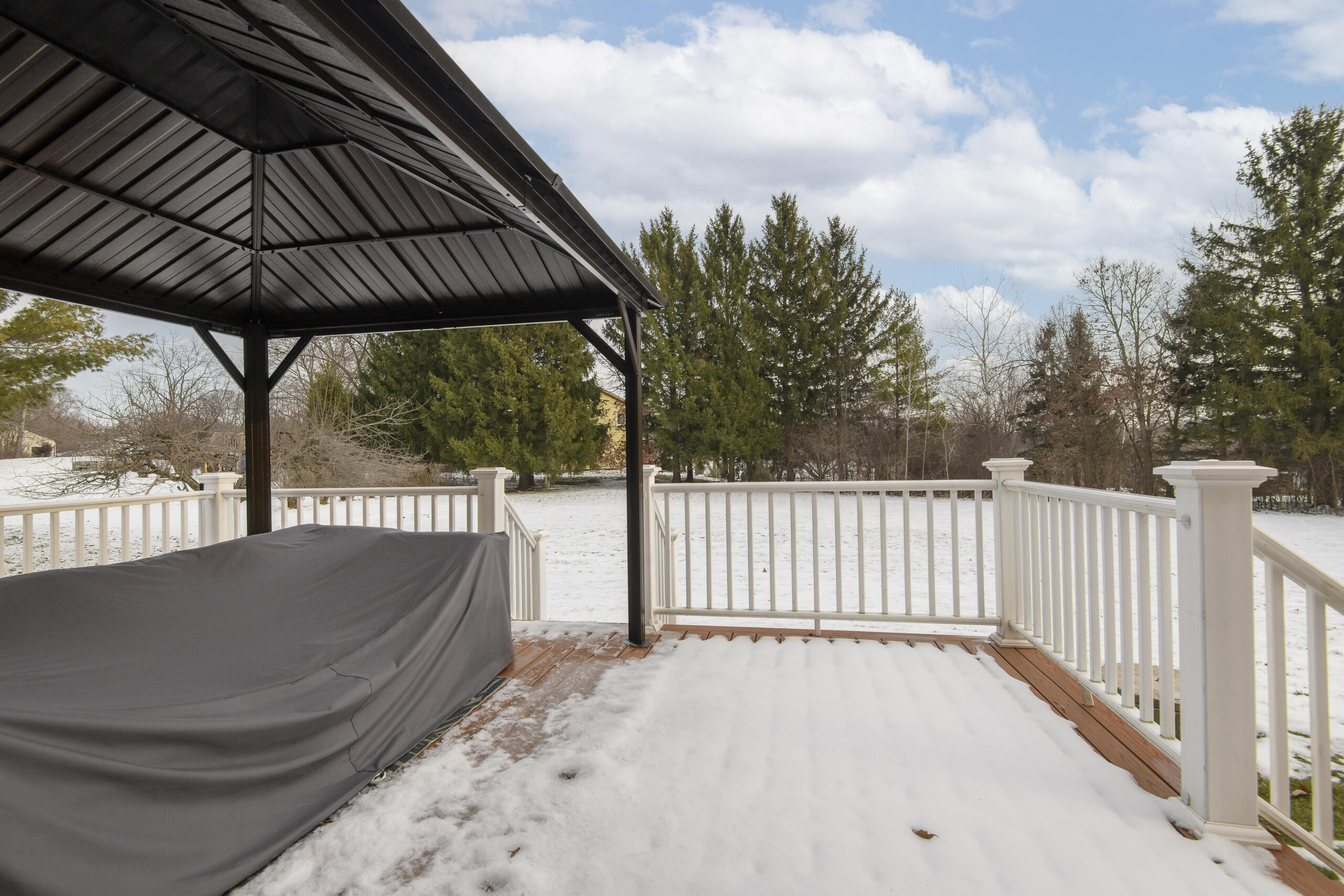 S36W28308 Quail Run Genesee, WI 53189 - Photo 10 of 49 W28308 Quail Run-10