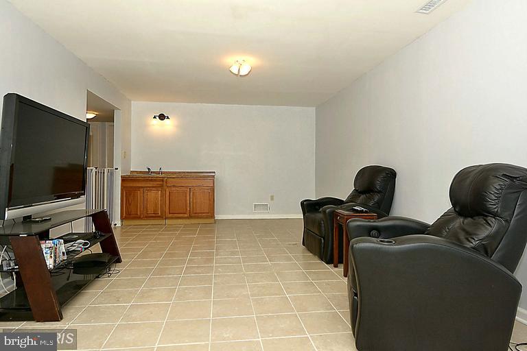 7340 Eldorado Street McLean, VA 22102 - Photo 14 of 22