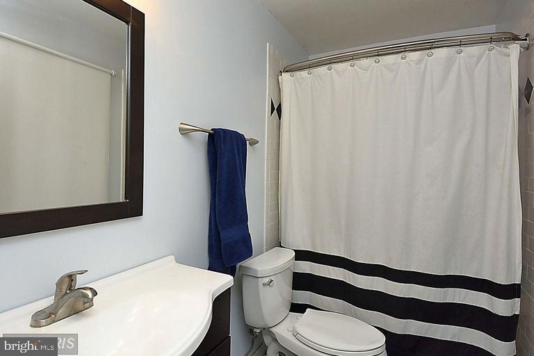 7340 Eldorado Street McLean, VA 22102 - Photo 5 of 22