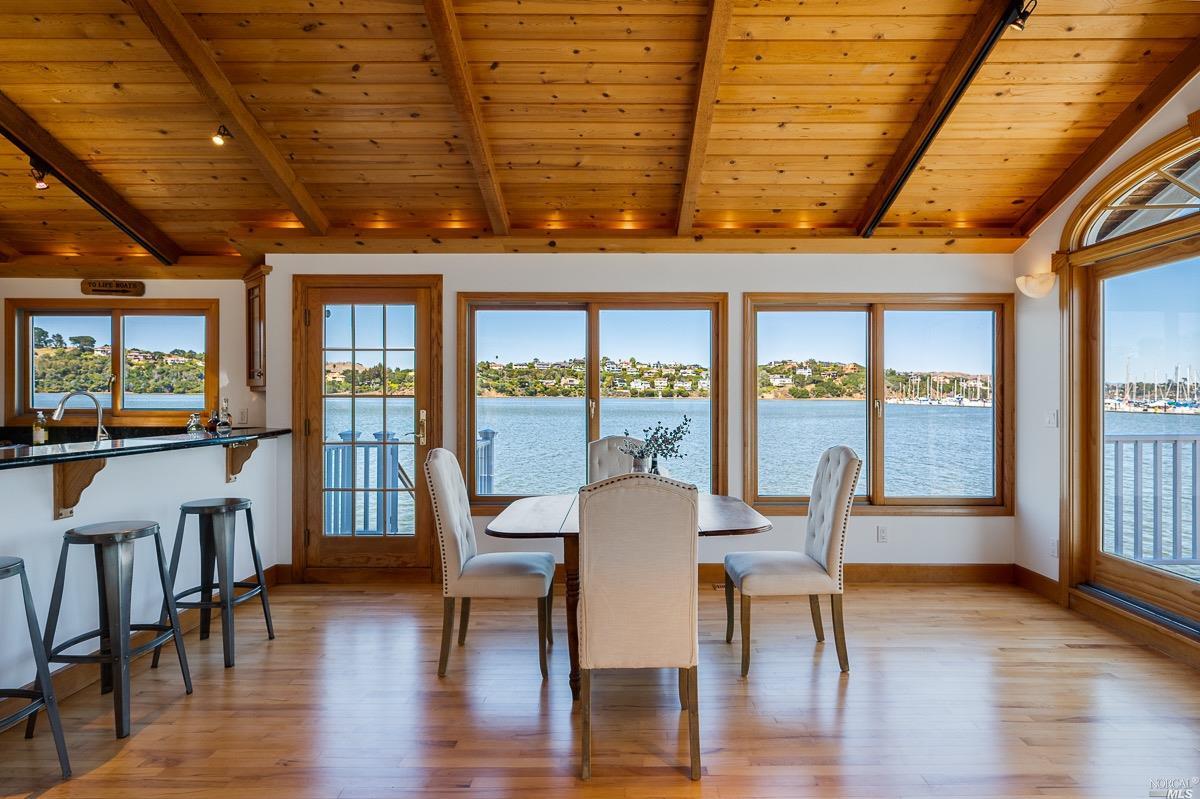 34 Gate 6 1/2 Road Sausalito, CA 94965 - Photo 12 of 33