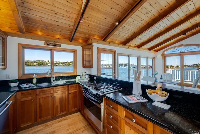 $1,999,000 | 34 Gate 6 1/2 Road, Sausalito, CA 94965