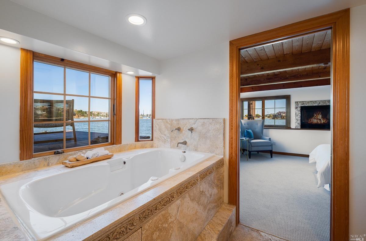 34 Gate 6 1/2 Road Sausalito, CA 94965 - Photo 31 of 33