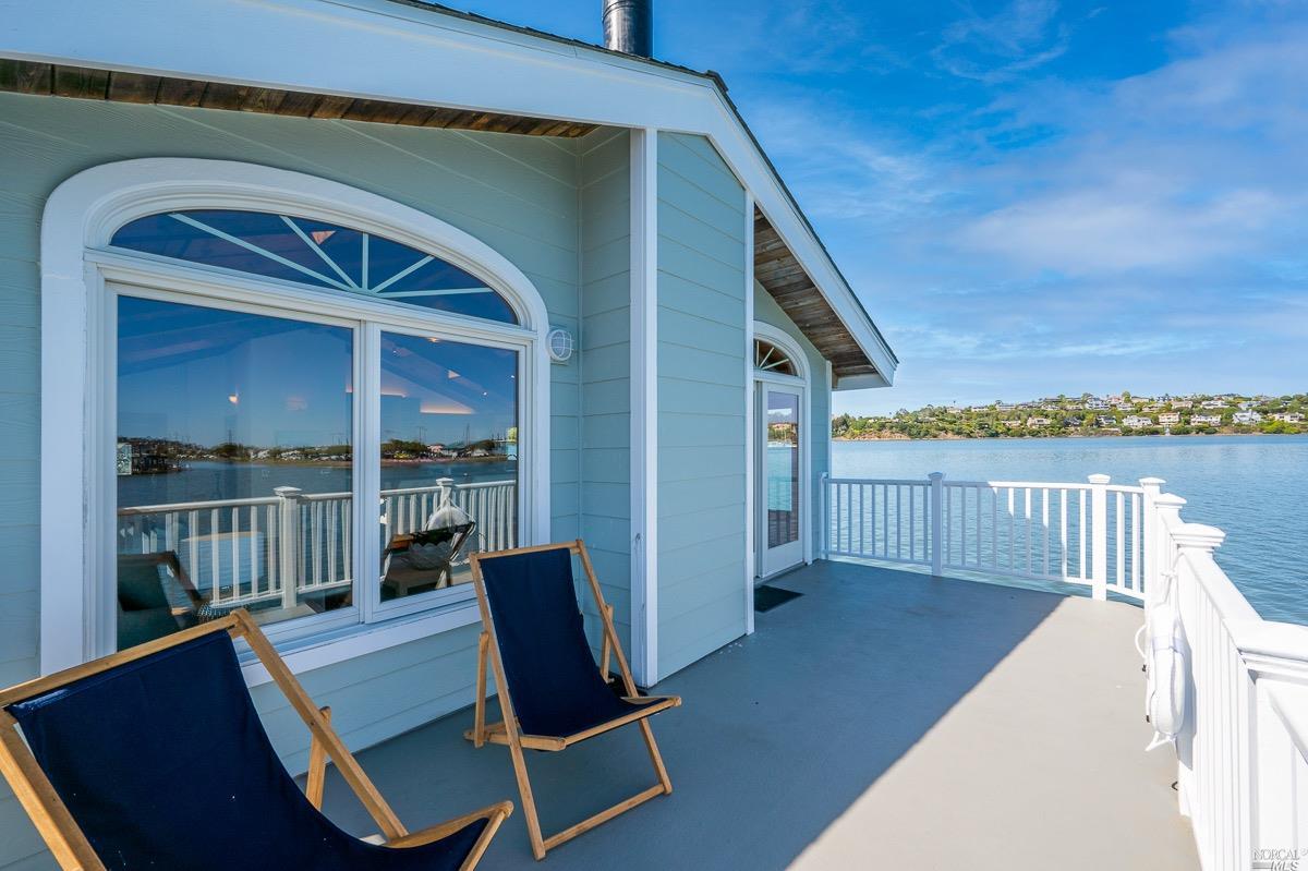 34 Gate 6 1/2 Road Sausalito, CA 94965 - Photo 5 of 33