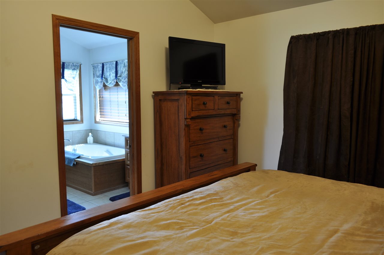 2990 East Wildermuth Road Owosso, MI 48867 - Photo 14 of 33 31260893-13.JPG