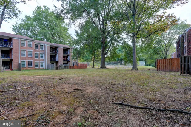 $158,000 | 876 Quince Orchard Boulevard, Unit 876T1, Gaithersburg, MD 20878