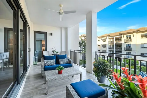 $1,550,000 | 1035 3rd Avenue South, Unit 406, Naples, FL 34102