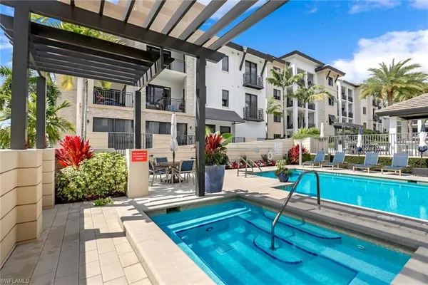 $1,550,000 | 1035 3rd Avenue South, Unit 406, Naples, FL 34102