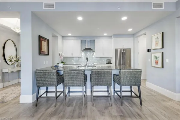 $1,550,000 | 1035 3rd Avenue South, Unit 406, Naples, FL 34102