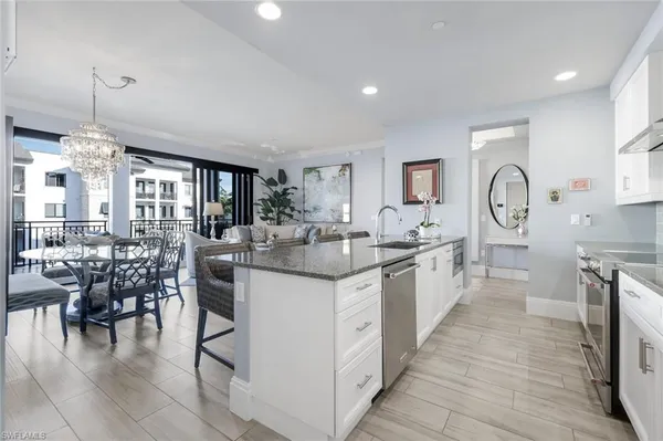 $1,550,000 | 1035 3rd Avenue South, Unit 406, Naples, FL 34102