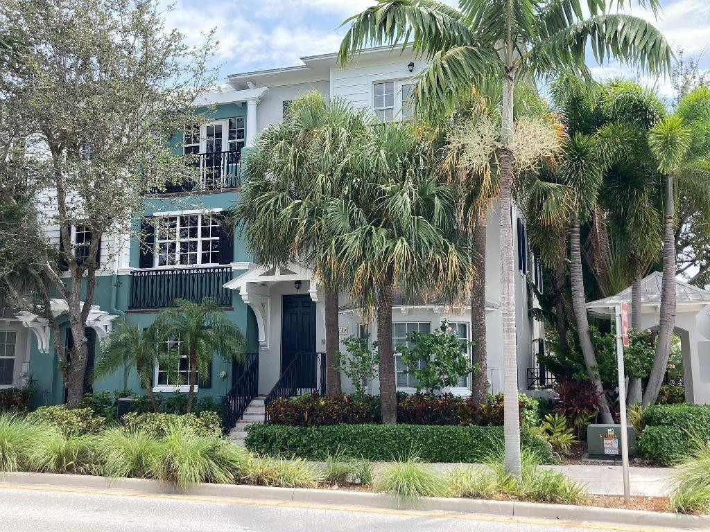 336 West Mallory Circle, Unit 336 Delray Beach, FL 33483 - Photo 1 of 25 Photo 1