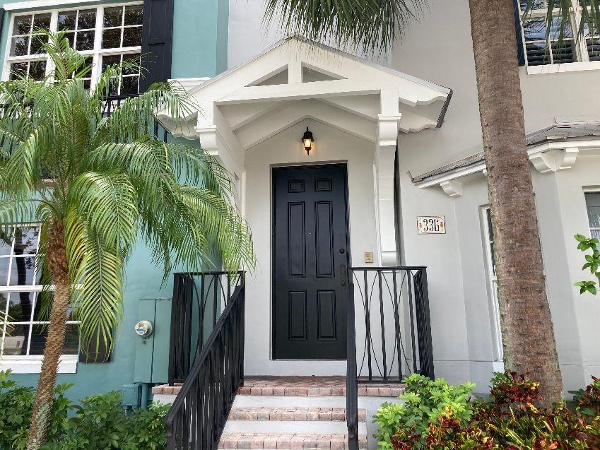 336 West Mallory Circle, Unit 336 Delray Beach, FL 33483 - Photo 3 of 25 Photo 3