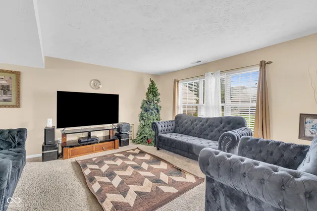 $360,000 | 8626 Golden Falls Circle, Avon, IN 46123