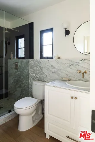 $1,595,000 | 5308 Hillcrest Drive, Los Angeles, CA 90043