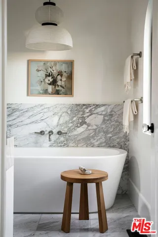 $1,595,000 | 5308 Hillcrest Drive, Los Angeles, CA 90043