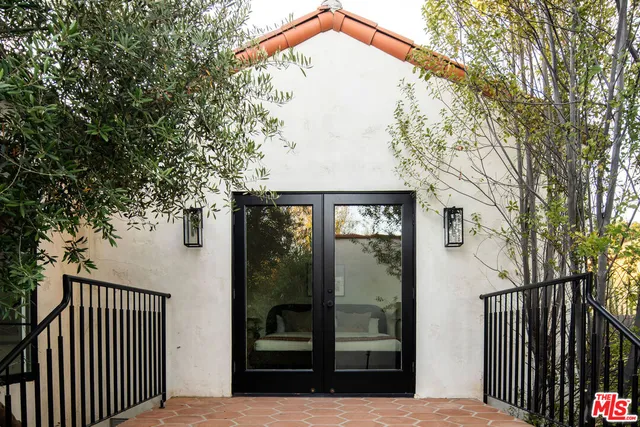 $1,595,000 | 5308 Hillcrest Drive, Los Angeles, CA 90043