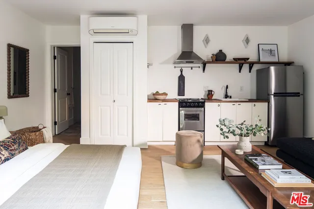 $1,595,000 | 5308 Hillcrest Drive, Los Angeles, CA 90043