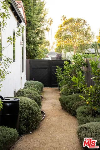 $1,595,000 | 5308 Hillcrest Drive, Los Angeles, CA 90043