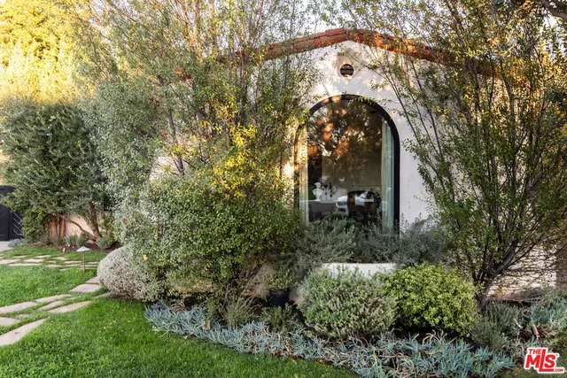 $1,595,000 | 5308 Hillcrest Drive, Los Angeles, CA 90043