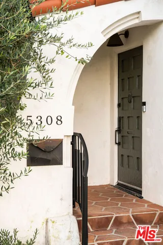 $1,595,000 | 5308 Hillcrest Drive, Los Angeles, CA 90043