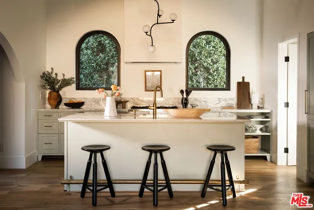 $1,595,000 | 5308 Hillcrest Drive, Los Angeles, CA 90043