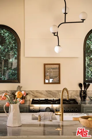 $1,595,000 | 5308 Hillcrest Drive, Los Angeles, CA 90043