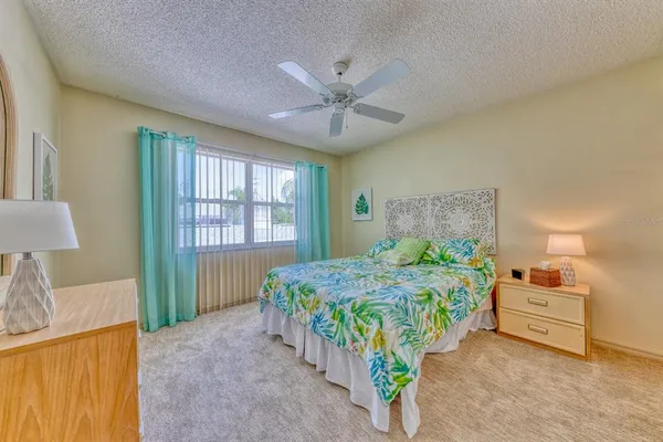 $2,200 | 5634 Sheffield Greene Circle, Unit 18, Sarasota, FL 34235