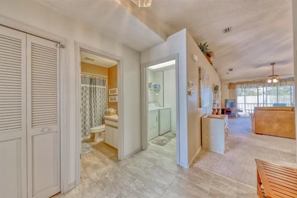 $2,200 | 5634 Sheffield Greene Circle, Unit 18, Sarasota, FL 34235