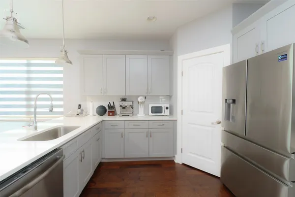 $435,000 | 302 Delmar Avenue, Unit B, Austin, TX 78752