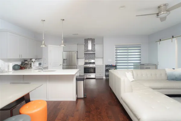 $435,000 | 302 Delmar Avenue, Unit B, Austin, TX 78752