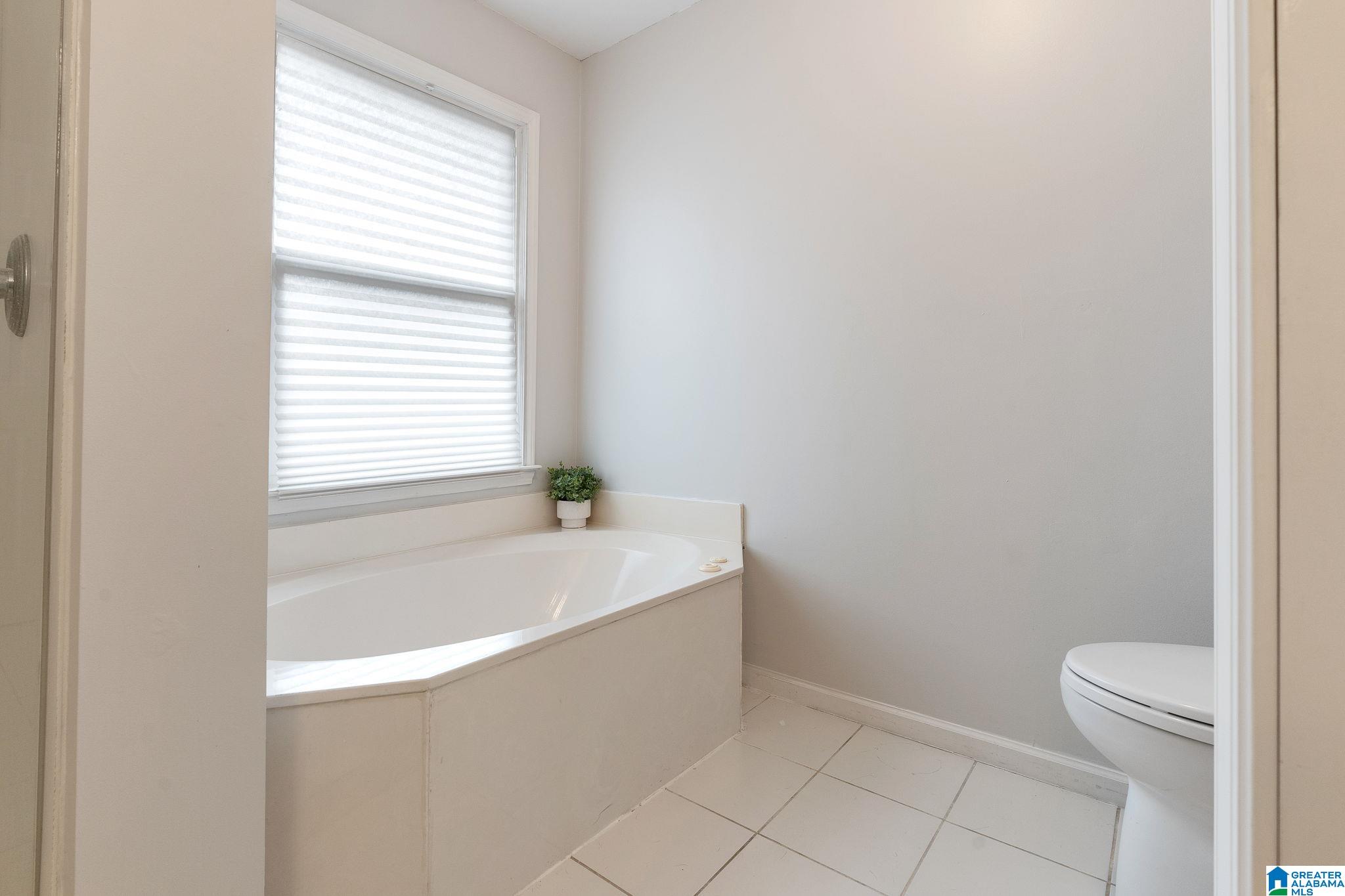 153 Cambridge Lane Alabaster, AL 35007 - Photo 25 of 33