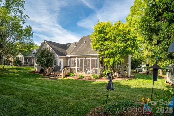 $439,000 | 1013 Marguerite Drive, Lowell, NC 28098