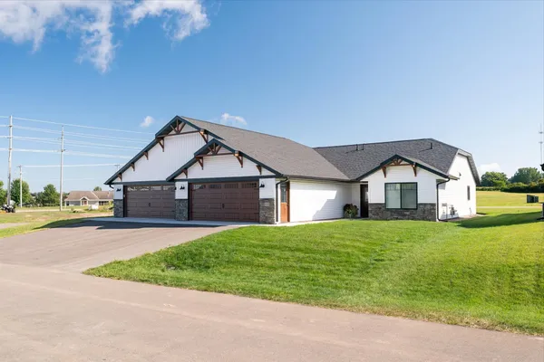 $349,900 | S4698 Erickson Lane, Viroqua, WI 54665