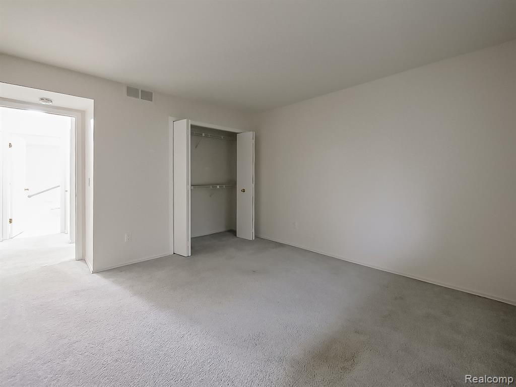 30414 Orchard Lake Road, Unit 12 Farmington, MI 48334 - Photo 15 of 33