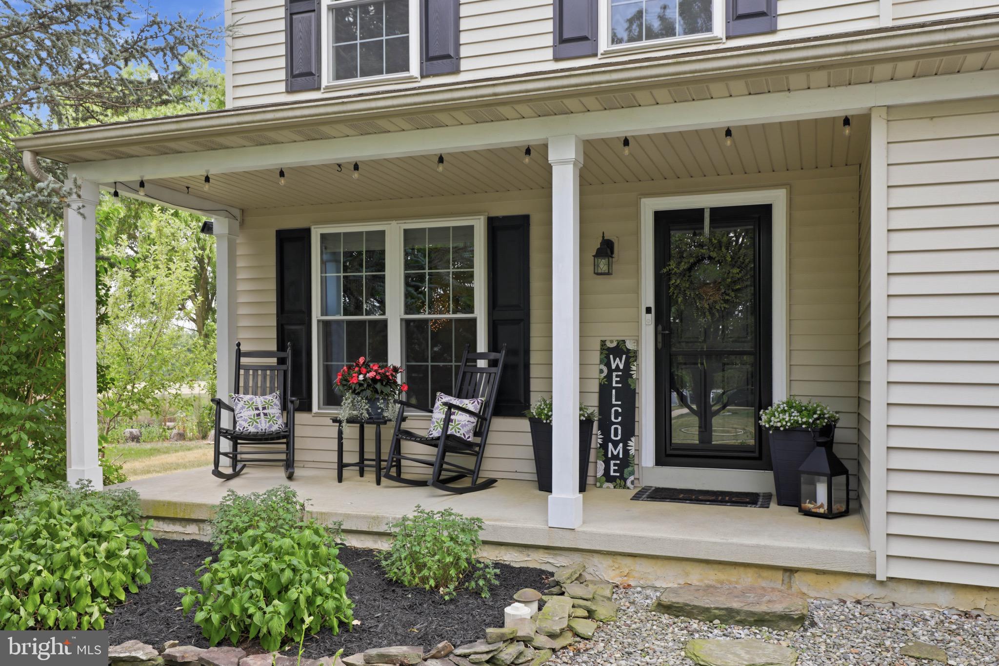 230 Cambridge Lane Lititz, PA 17543 - Photo 2 of 59 18.4 x 6 Cover Porch