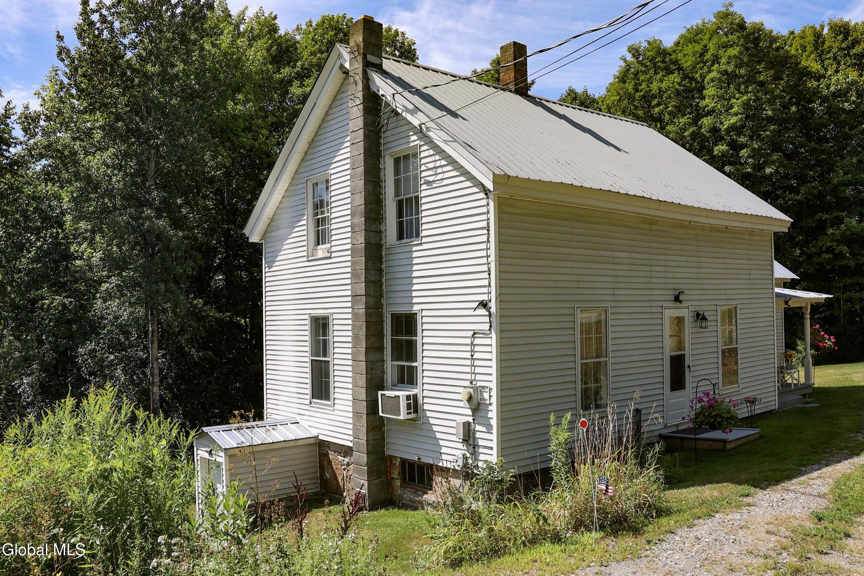 802 Creek Road Crown Point, NY 12928 - Photo 2 of 46 LeftEndExtStill